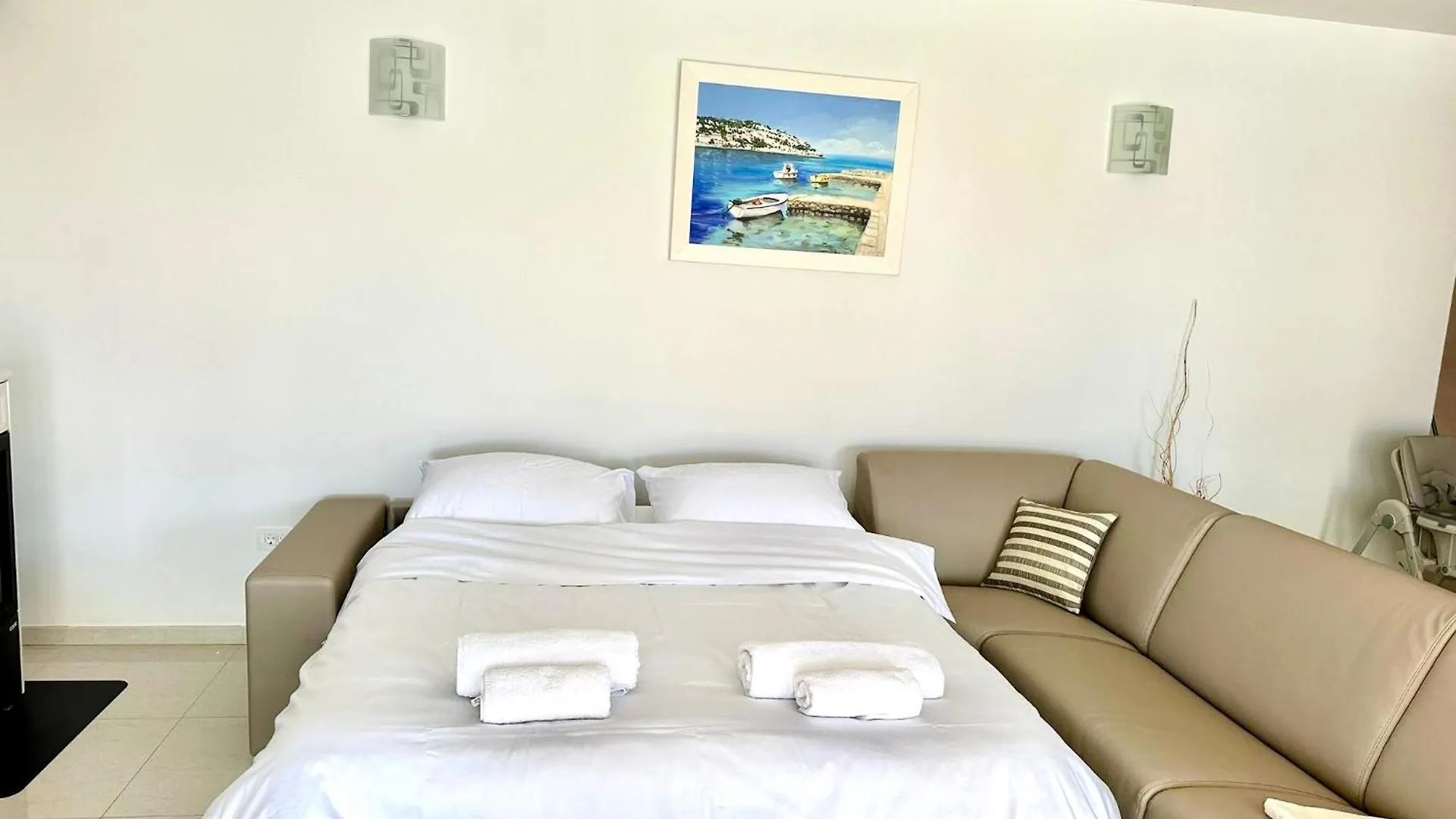 Delux 4 Stars Apartment Ariadne - 1 Min From Beach location